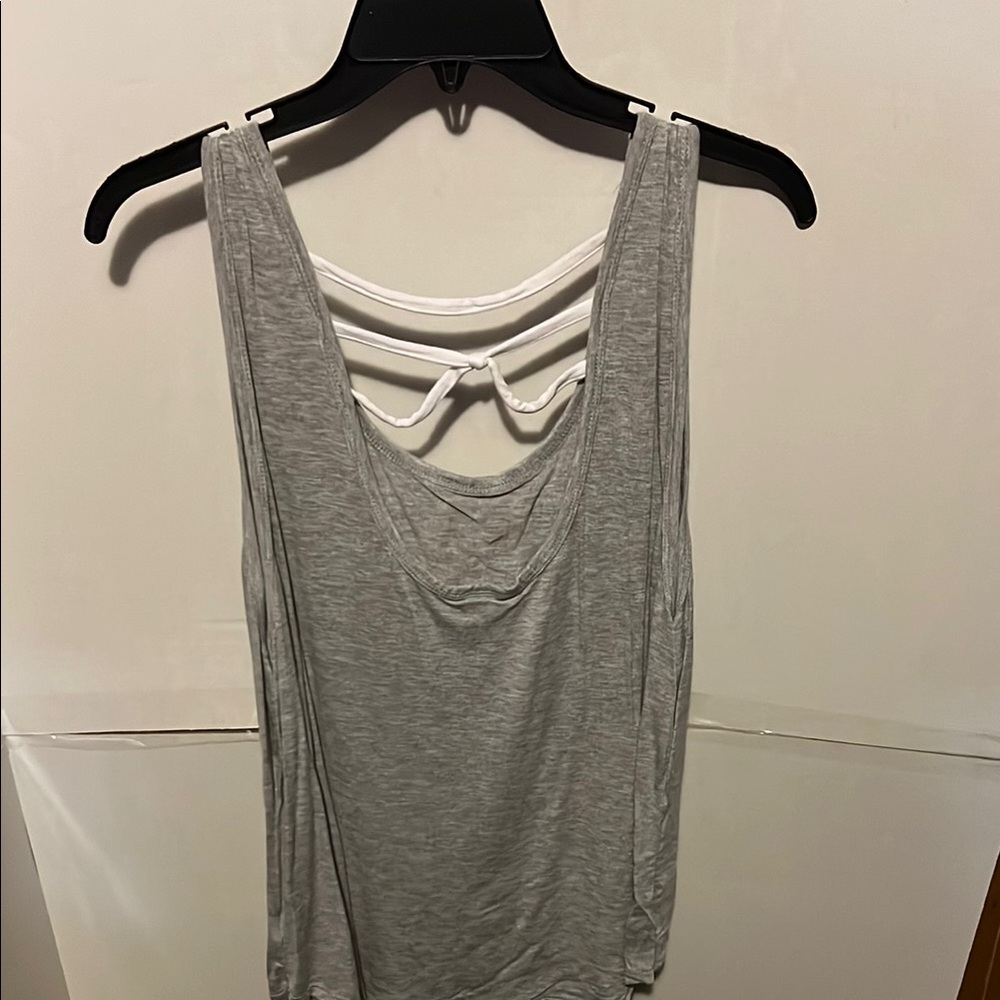 Graphic Tank Tops Collection - Picture 3 of 12